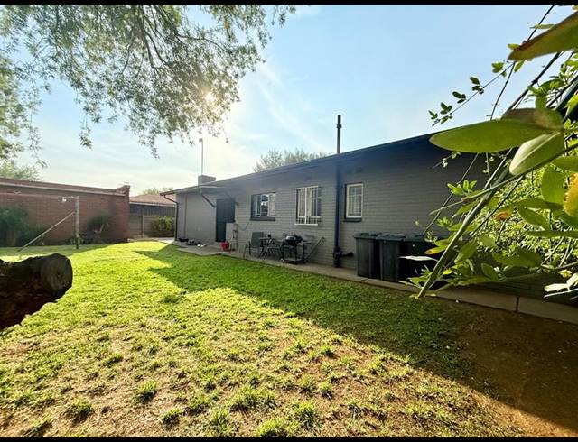 3 BEDROOM HOUSE FOR SALE IN VANDERBIJLPARK CW 5